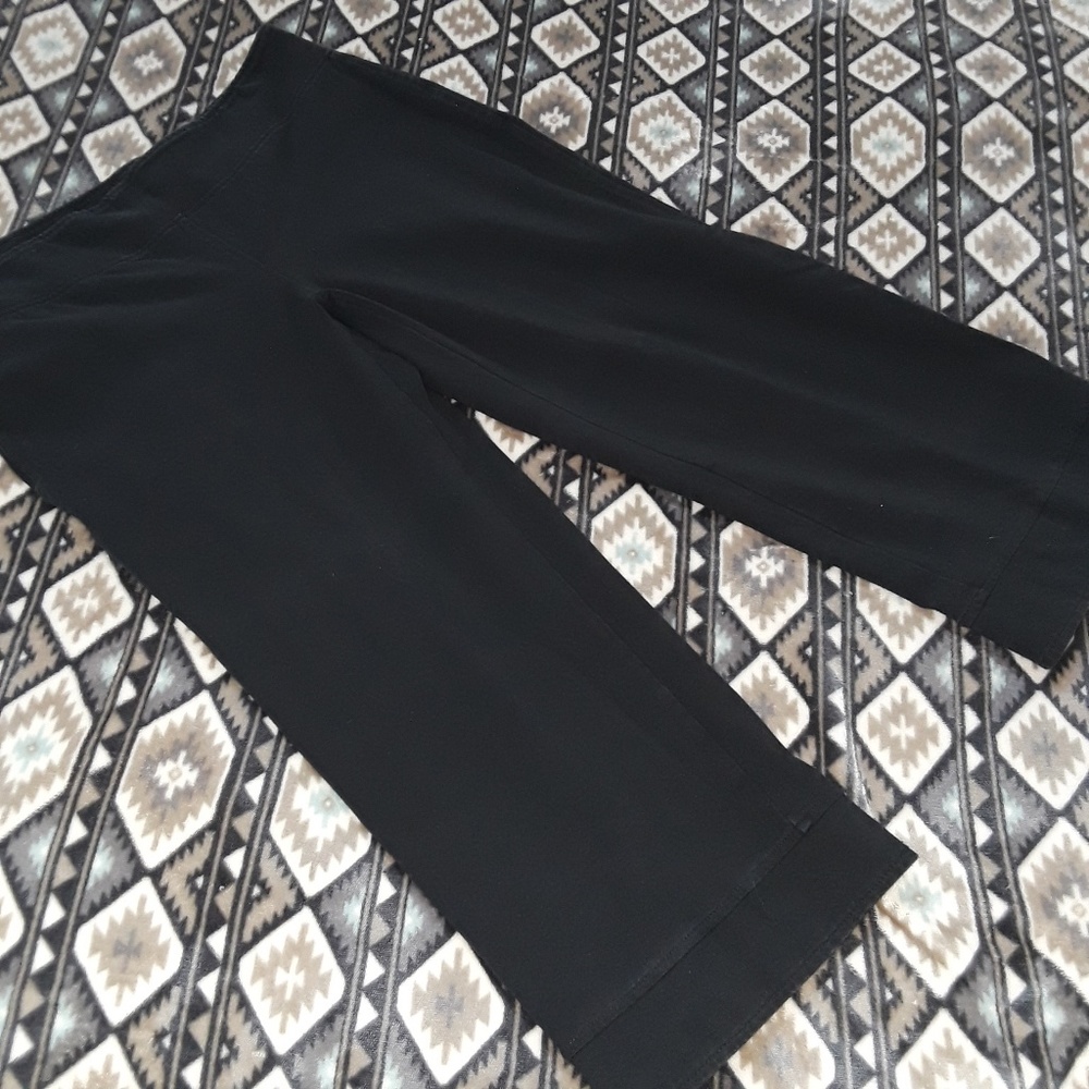 Neon Buddha Active Wear Capris